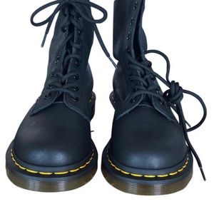 Doc Martens Victoria 1460 boot